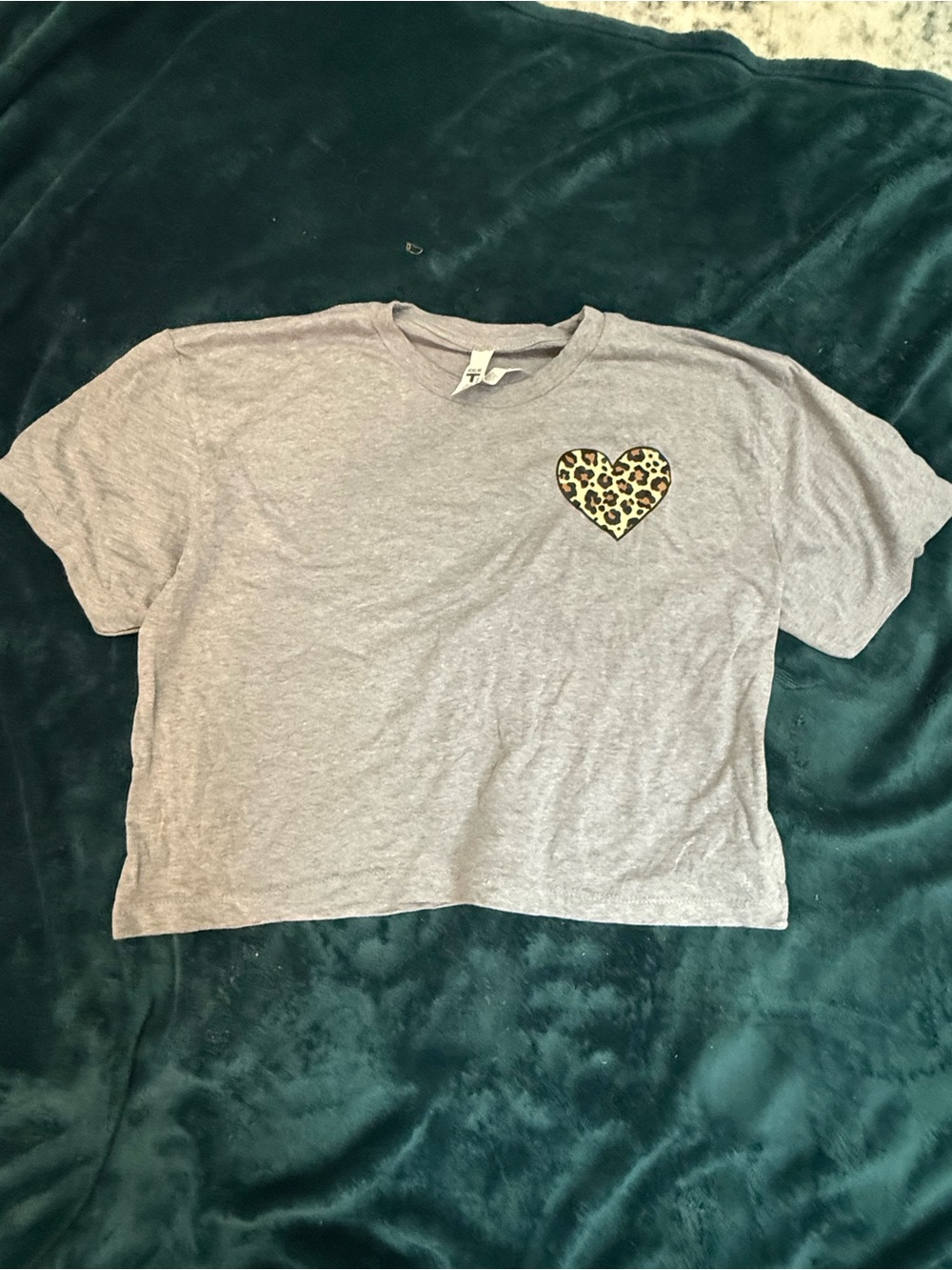 Heather Gray Crop Tee with Leopard Heart Graphic (M)